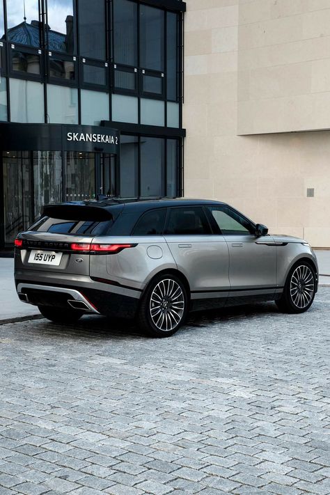 Motor vehicles are so ubiquitous in our lives that we sometimes think of them as a natural part of the urban environment. Like roads, bikes, trees, and coffee shops... However, some cars are so bizarre and 'out there' that you can’t help but do a double take. .. Rang Rover Velar 2023, Range Rover Velar 2024, Land Rover 2023, Velar Range Rover, Car Range Rover, Land Rover Suv, Land Rover Velar, Range Rover 2023, New Range Rover Sport