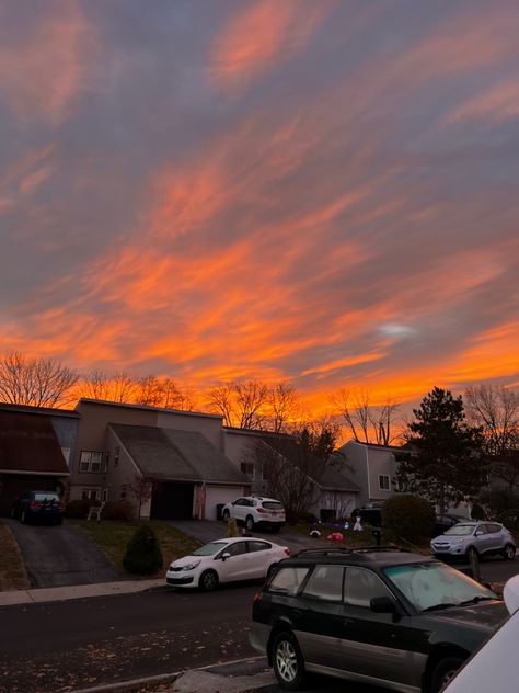 Hazy Sunset, Sunset From Car, Sunset Suburbs, Sunset View From Car, Sunset Girl, Orange Sunset Mountains, Pretty Sky, Sunset Pictures, Beautiful Sky