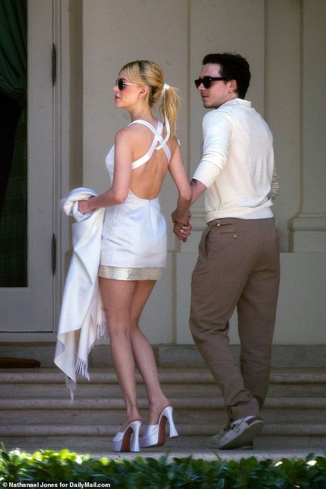 Beckham Wedding, White Dress Outfit, Nicola Peltz, Hamptons Summer, Elegant White Dress, Nicolas Peltz, Brooklyn Beckham, Super Rich Kids, New Wife