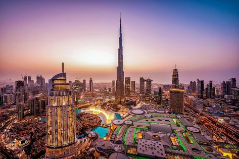 The Best Things to Do in Dubai That Will Help You Experience It Like a Local Khalifa Dubai, Best Places To Vacation, Desert Safari Dubai, Frank Cho, Dubai Tour, Dubai World, Dubai Real Estate, Burj Al Arab, Palm Jumeirah