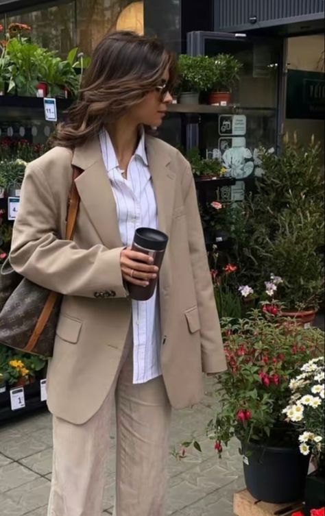 Fitted Beige Blazer, Silk Dress Aesthetic, Beige Blazer Outfit, Beige Silk Dress, Corporate Girlie, Paris Film, Fall Outfits Ideas, Stockings Outfit, Class Outfit