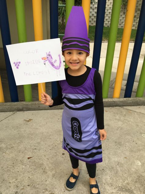 Crayon Costume “The Day the Crayons Quit” - Purple Crayon for Reading Week - DIY crayon hat Crayon Hat Diy, The Day The Crayons Quit Costume, Crayon Costume Diy, Purple Crayon Costume, Crayon Fancy Dress, Crayon Hat, Crayons Quit Book, Costume Template, Crayon Dress