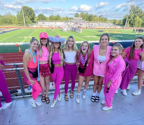 Barbie Vs Ken Spirit Week Outfits, Barbie Student Section, Barbie Outfits Football Game, Barbie School Spirit Day, Barbie Outfits For School Spirit Week, Barbie Spirit Week Outfit, Barbie Spirit Week Ideas, Barbie Football Theme Outfit, Barbie Spirit Day Outfit