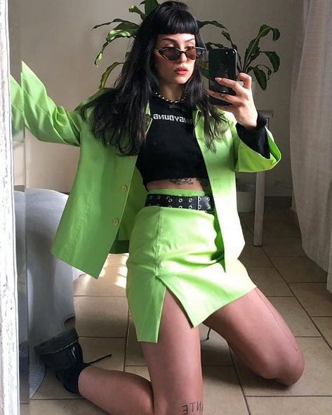 Ropa Color Neon, Neon Party Outfits, Neon Green Outfits, Glow Outfits, 90’s Outfits, E Girl Outfits, Green Outfits, Estilo Indie, Neon Outfits