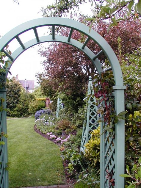 Painted rose arch Garden Archway, Garden Arch Trellis, Jade Design, Arch Trellis, Garden Arches, Garden Arbor, Grasses Garden, Garden Images, Outdoor Gardens Design