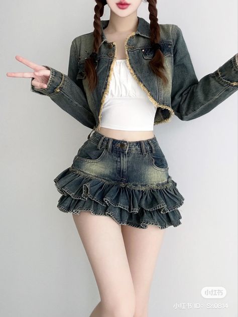 New Jeans Skirt Kpop, Denim Kpop Outfit, Kawaii Jean Skirt, Korean Outfits Denim Skirt, Cute Two Piece Outfits, Kawaii Denim Skirt, Alt Style Outfit, Glow Up Guide, 100 Affirmations