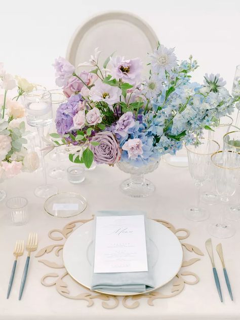 The Best Hydrangea Centerpieces for Your Wedding Reception Purple Hydrangea Wedding, August Wedding Flowers, Hydrangea Centerpiece Wedding, Hydrangea Centerpieces, Short Centerpieces, Purple Wedding Centerpieces, Blue White Weddings, Hydrangea Wedding, Hydrangea Centerpiece