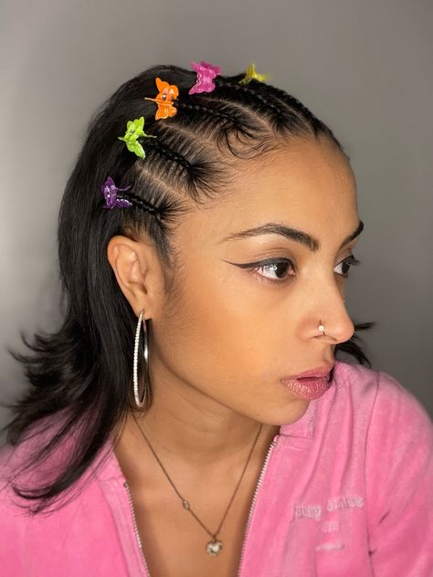 Cute Y2k Hairstyles Butterfly Clips, Y2k Hairstyles Butterfly Clips, Butterfly Hairclips Hairstyles, Butterfly Clips Hairstyles Kids, Butterfly Clips Hairstyles Short Hair, Mini Butterfly Clips Hairstyles, 90s Butterfly Clips Hairstyles, Butterfly Hair Clips Hairstyles, Hairstyles With Butterfly Clips