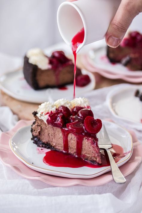 This Black Forest Cheesecake recipe has all the flavours of a black forest cake in a rich, indulgent baked chocolate cheesecake. Black Forest Cheesecake Recipe, Baked Chocolate Cheesecake, Chocolate Cherry Cheesecake, Fancy Deserts, Baking Cheesecake, Black Forest Cheesecake, Creamy Chocolate Cheesecake, Black Forrest, No Bake Chocolate Cheesecake