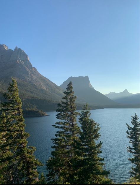 Natural World Aesthetic, Hiking View Aesthetic, Montana Mountains Aesthetic, Montana Living Aesthetic, Summer Mountain Aesthetic, Aesthetic Hiking Pictures, Mountain Summer Aesthetic, Up North Aesthetic, Mountain View Aesthetic