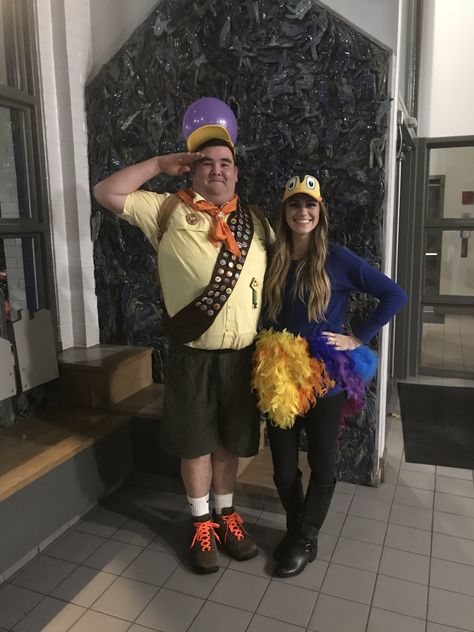 Kevin From Up Costume Diy, Kevin From Up Costume, Kevin From Up, Disney Couple Costumes, Up Costume, Horse Costumes, Halloween Disney, Costume Diy, Up Costumes