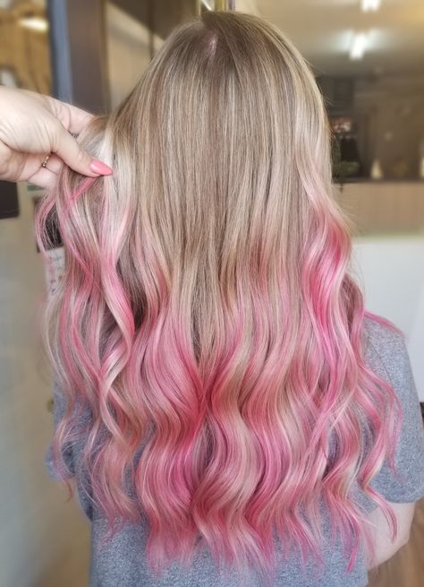 One Pink Highlight In Hair, Long Hair Pink Ends, Pink Ends On Blonde Hair, Blond Hair With Pink Ends, Pink Ombre Hair Straight, Blonde Hair With Colored Ends, Pink Highlights In Dark Blonde Hair, Blonde Hair Pink Ends, Pink Ends Hair Blonde