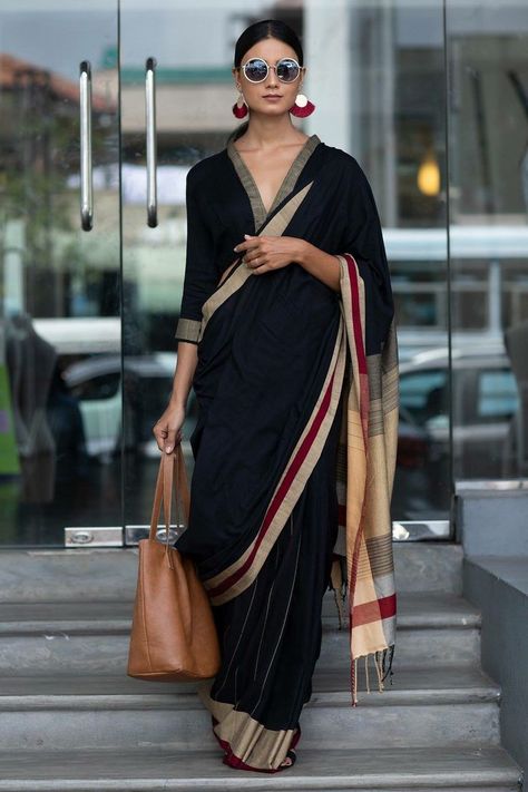 robe Black Sari, Formal Saree, Saree Draping Styles, Indian Sari Dress, Mode Hippie, Sari Blouse Designs, Indian Saree Blouses Designs, Saree Blouse Designs Latest, Designer Saree Blouse Patterns