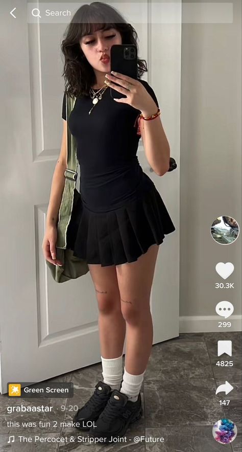 Full Black Summer Outfit, Black Skirt Outfits Aesthetic, Cute Simple Outfits, Outfit Inspo Fall, Fit Ideas, Summer Fits, Girly Outfits, Lookbook Outfits, Retro Outfits