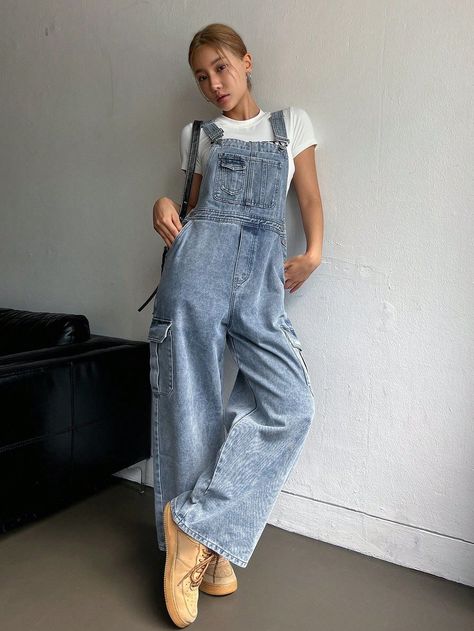 Cute Baggy Overalls, Blue Jean Jumpsuit Outfits, Loose Overalls Outfit, Jeans Jumpsuit Outfit, Denim Jumpsuits For Women, Jean Jumpsuit Outfit, Jean Overall Outfits, Blue Jean Jumpsuit, Jean Jumpsuit