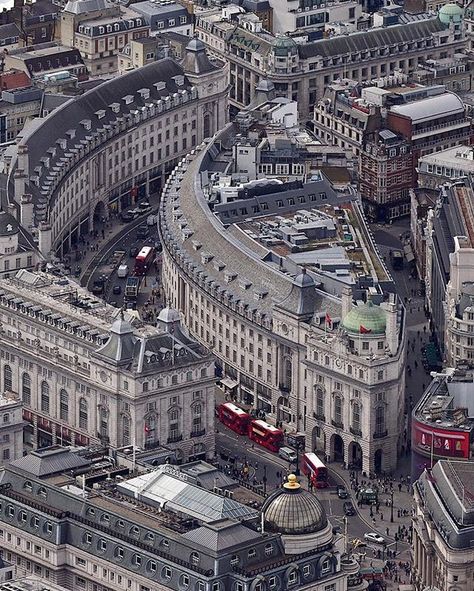 Regent Street, London.- Regent Street London, Regent Street, Beautiful London, London History, Kingdom Of Great Britain, London Places, England And Scotland, London Town, London Calling