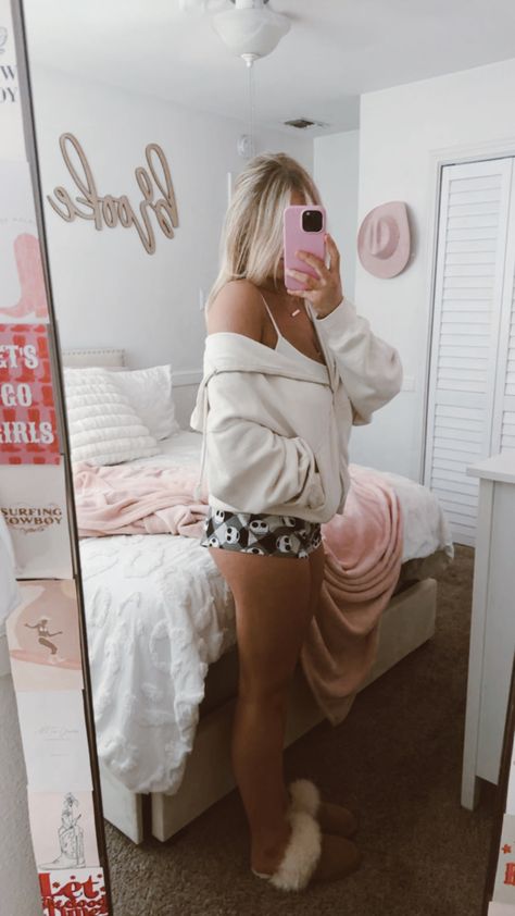 #cozy #fall #pjs #comfy #aesthetic #outfot #inspo #fashion #roomdecor Cute Fall Pjs, Cozy Fall Pjs, Cozy Pjs Aesthetic Winter, Cozy Fit Sleepwear For Fall Sleepover, Comfy Pjs Aesthetic Winter, Cute Pjs Aesthetic, Pjs Comfy, Fall Pjs, Women Pjs