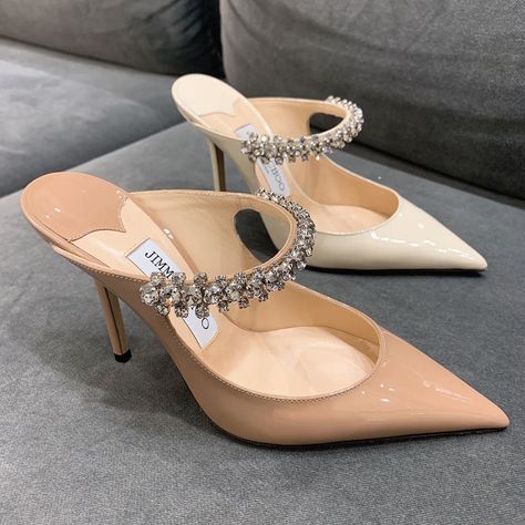 Jimmy Choo Kitten Heels, Jimmy Choo Mules, Graduation Heels, Beige Mules, Heels Jimmy Choo, Woman Heels, Jimmy Choo Bing, Designer Shoes Women, Ballet Heels