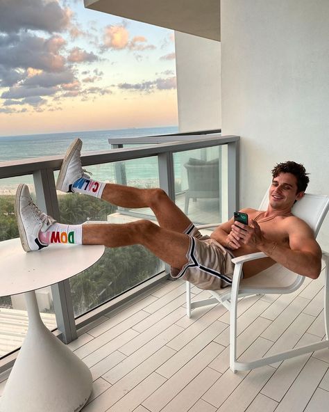 Antoni Porowski on Instagram: “traded my shirt for socks felt right” Antoni Porowski, Boy Box, Bare Minimum, New Netflix, The Boy Is Mine, The Hollywood Reporter, Om Nom, New Movies, Good News