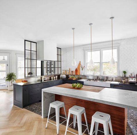 House Beautiful on Instagram: “Adding this island, with a built-in butcher block, to my ultimate kitchen wishlist. Tap the link in bio to see more genius details from…” Queen Anne Victorian House, Ski Condo, Walnut Butcher Block, Best Kitchen Design, Wood Countertop, Kitchen Details, Kitchen Design Open, Wood Marble, Marble Wood