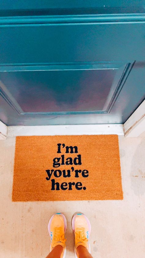 college, apartment, doormat, target, hokas, welcome mat, inspiration, girly, preppy, simple, cute, decoration #HouseGoals #HomeDecorating #DecorInspiration #InteriorInspo #HomeStyle #HomeDecor #HomeIdeas #DecorTips #InteriorDesign #HomeInspiration Christian College Apartment, College Apartment Entryway, Cute College Decor, Apartment Welcome Mat, Simple College Apartment Decor, College Doormat, Cute College House Ideas, Roomate Ideas College Apartment, Cute College House