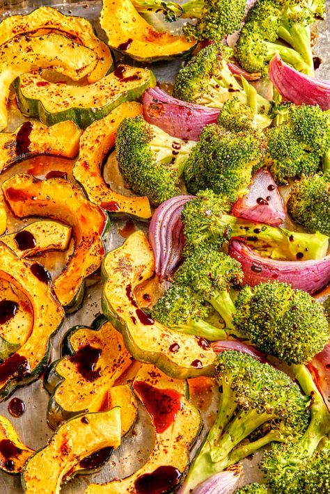 Roasted Broccoli and Squash with Balsamic Drizzle Squash Broccoli Recipes, Squash And Broccoli Recipes, Balsamic Drizzle, Produce Recipes, Acorn Squash Recipes, Kidney Recipes, Baked Squash, Csa Recipes, Delicata Squash