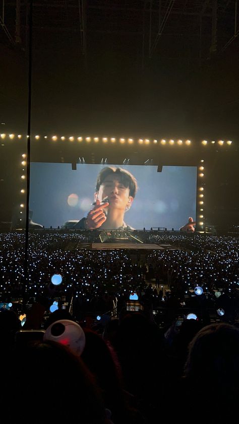 Jungkook Wallpaper Concert, Jungkook Concert Aesthetic, Jungkook Concert Wallpaper, Jeon Jeongguk Wallpaper, Are You Sure, Jungkook Concert Photos, Bts Concert Wallpaper, Jungkook Concert, K Pop Concert