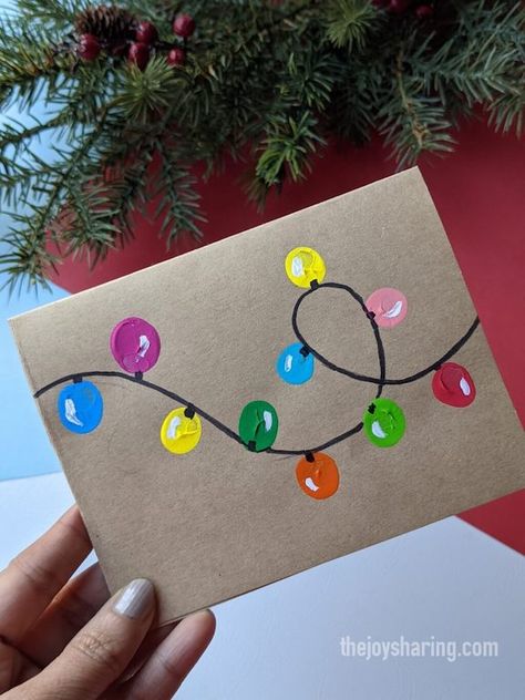 Easy Fingerprint Christmas Lights Card #thejoysharing #christmasgreetingcard #diychristmascard @thejoysharing Christmas Cards Handmade Kids, Xmas Greetings, Christmas Cards Kids, Christmas Envelopes, Christmas Arts And Crafts, Christmas Card Art, Homemade Christmas Cards, Christmas Card Crafts, Preschool Christmas