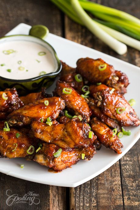 Chickenwings Bbq, Taylor Graduation, Spicy Chicken Wings Recipe, Grilled Chicken Wings Recipe, Apricot Glazed Chicken, Oven Bbq Chicken, Chicken Breast Oven, Honey Chicken Wings, Barbecue Chicken Wings