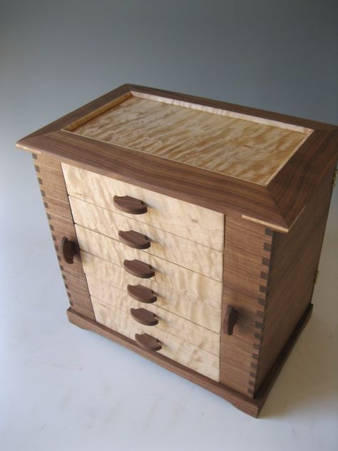 Wood Jewelry Box Unique Wooden Jewelry Boxes, Jewelry Box Plans Diy, Jewelry Box Woodworking, Wooden Jewelry Boxes Diy, Wood Jewelry Box Ideas, Handmade Wooden Jewelry Boxes, Jewelry Armoire Diy, Armoire Diy, Wood Box Design