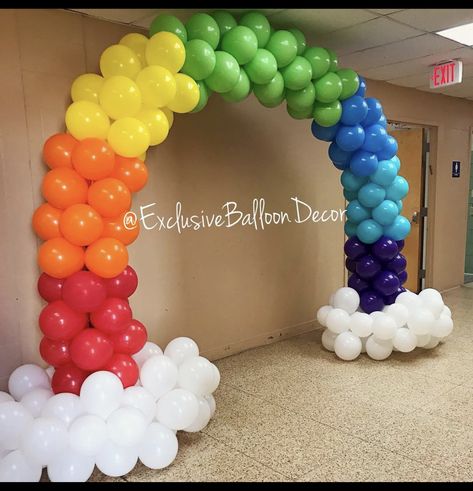 Cocomelon Balloon Arch, Rainbow Balloon Backdrop, Inside Out Office Decor, Rainbow Balloon Decorations, Back To School Balloon Arch, Rainbow Balloon Arch, Mickey First Birthday, Tema Disney, Deco Ballon