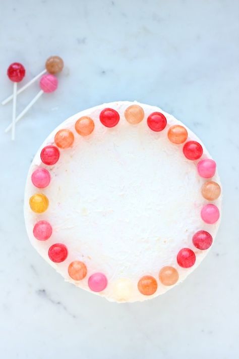 Lollipop Cake, Store Bought Cake, Easy Birthday, Gateaux Cake, Smitten Kitchen, Simple Birthday Cake, Easy Cake Decorating, Party Girl, Birthday Cake Decorating