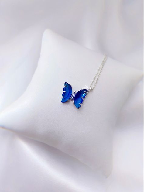 Blue Butterflies used to fly in dark places and dazzle with their light. Whoever is dazzling in your life, this should be the most meaningful gift... ♥ #giftideas #gifts #giftforher #butterfly #blue #crystals #necklace #dainty #aesthetic #tumblr #for #you #silver #rosegoldjewelry #jewelry Jewellery Organization, Blue Butterfly Necklace, Crystal Butterfly Necklace, Wrist Tattoos Girls, Accessories 2023, Butterfly Crystal, Butterfly Blue, Crystals Necklace, Prom Accessories