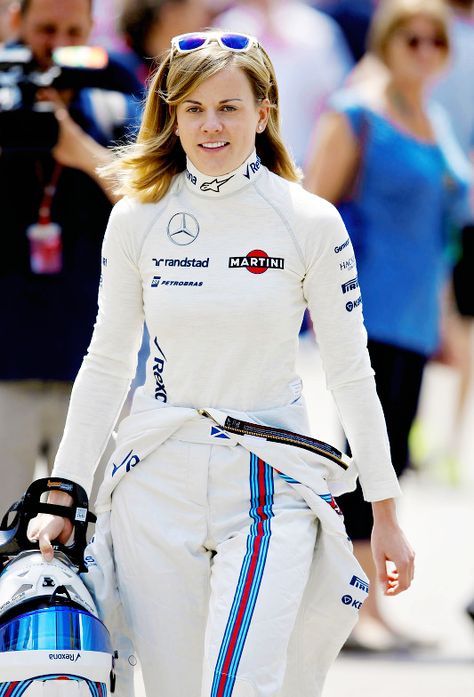 Susie Wolff Susie Wolff Formula 1, Susie Wolf, Susie Wolff, Athleisure Inspo, Mercedes Girl, Female Race Car Driver, Female Racers, Racer Jackets, Williams F1