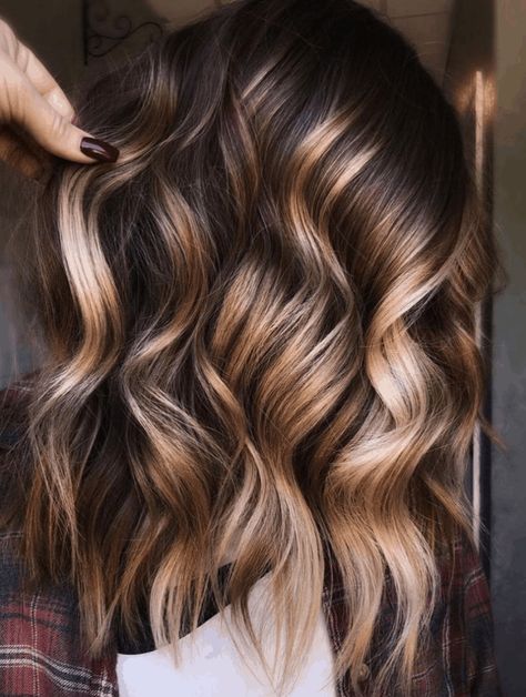 caramel balayage Balayage Hair Caramel, Caramel Balayage, Brown Hair With Blonde Highlights, Brown Hair Balayage, Brown Balayage, Makijaż Smokey Eye, Mom Hairstyles, Hair Color Balayage, I Spy