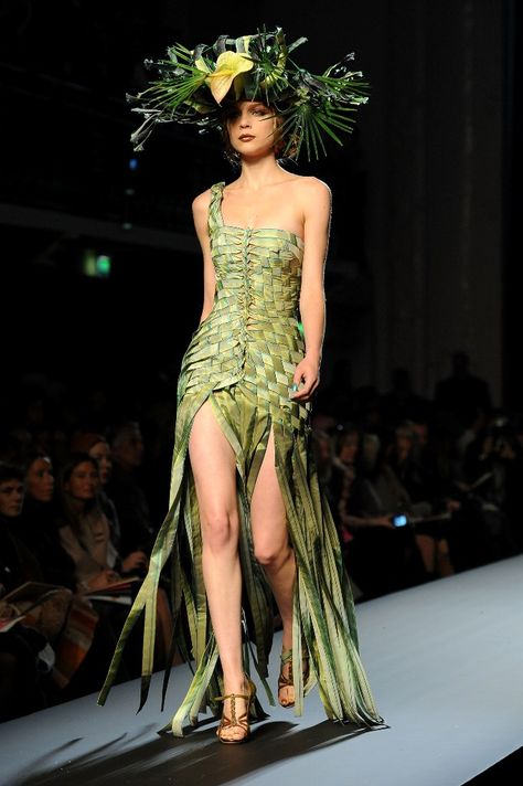 Jean Paul Gaultier SS2010 Haute Couture 11 2010 Couture, Haute Couture Style, Jean Paul Gaultier Haute Couture, Paul Gaultier Spring, Recycled Dress, Couture Mode, Recycled Fashion, Floral Fashion, Mode Inspo