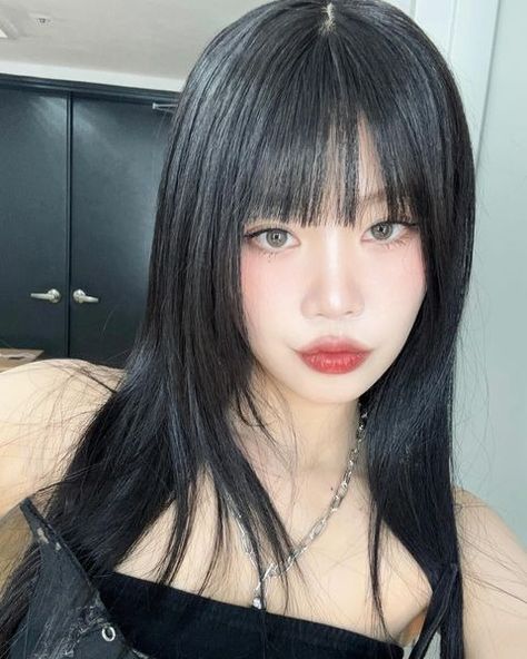 SOOJIN (@_seosootang) • Instagram photos and videos Seo Soojin, Soo Jin, Iconic Photos, Beauty Queens, G I Dle, Aesthetic Photo, Instagram Update, Korean Singer, South Korean Girls