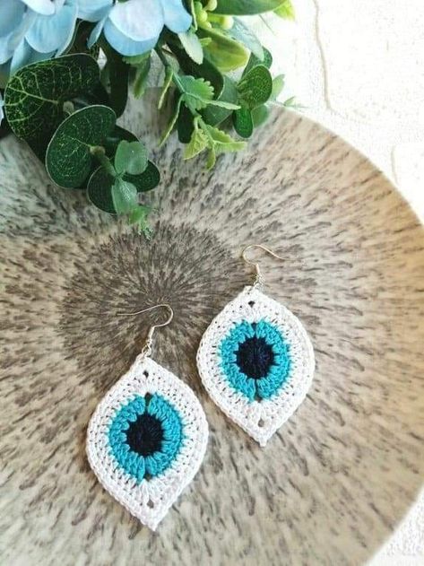 Crochet Evil Eye, Bookmark Pattern, Crochet Bookmark, Crochet Cushion Cover, Crochet Jewelry Patterns, Crochet Earrings Pattern, Crochet Jewellery, Symbol Of Protection, Evil Eye Earrings