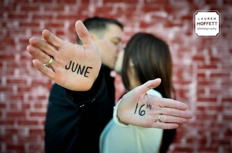 20 Creative and Unique Save the Date Ideas Unique Save The Date Ideas, Wedding Photos Unique, Save The Date Ideas, Pre Wedding Photoshoot Props, Pre Wedding Photoshoot Outfit, Wedding Photoshoot Props, Pre Wedding Shoot Ideas, Pre Wedding Photoshoot Outdoor, Unique Save The Dates