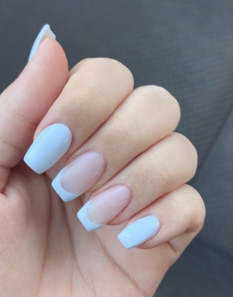 One Nail French Tip, Nice Simple Nails Acrylic Short, Nail Ideas Normal Nails, Light Blue Acrylic Nails Design Simple, Light Blue And White Nails Acrylic Short, Light Blue Squoval Nails, Light Blue Nails With White Tips, Cute Squoval Nails, Short Sky Blue Nails