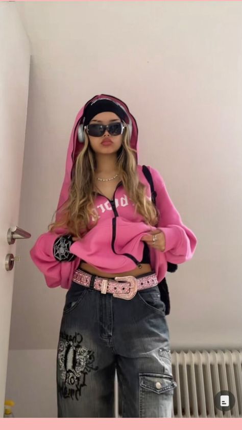 Chica Hip Hop, Pakaian Hipster, Looks Hip Hop, 00s Mode, Fest Outfits, Tomboy Outfits, 2000s Fashion Outfits, Tomboy Style Outfits, Cooler Look