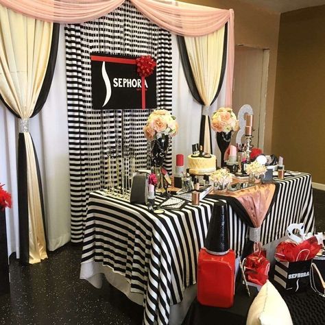 Savanna's 18th Sephora Theme! | CatchMyParty.com Makeup Theme Party Decorations, Sephora Party Theme, Sephora Birthday Party Theme, Makeup Themed Birthday Party, Beauty School Graduation, Makeup Party Decorations, Cosmetology Graduation, Makeup Birthday Party, Makeup Themes