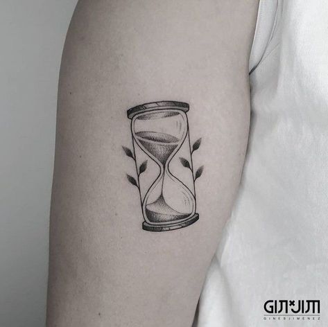 Color Hourglass Tattoo, Small Hour Glass Tattoos For Women, Hourglass Small Tattoo, Fine Line Hourglass Tattoo, Small Hour Glass Tattoo, Time In A Bottle Tattoo, Hourglass Tattoo Simple, Emo Tattoos For Women, Hourglass Tattoo Minimalist