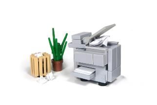 Office printer Lego Objects, Lego Office, Table Lego, Lego Design Ideas, Lego Diy Crafts, Lego Simpsons, Copy Machine, Instructions Lego, Lego Furniture