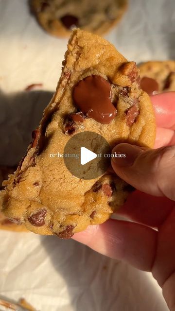 Shelby | Salt&SugarBakingCo | Cookie Creator on Instagram: "Reheat those left out overnight cookies 👌

#cookies #baker #chocolatechip #diycookies #reheat #worksmarternotharder #blogger #foodblog #recipes #foodie #cookielovers #bakinglife #saturdaymood #reels" Overnight Cookies, Left Out, Kitchen Tips, Kitchen Hacks, Food Blog, Chocolate Chip, Salt, The Creator, Blogger