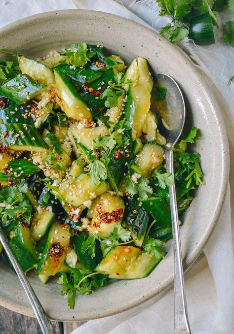 Smashed Asian Cucumber Salad - The Woks of Life Pasta Mexicana, Chinese Cucumber Salad, Chinese Cucumber, Smashed Cucumber, Smashed Cucumber Salad, Asian Cucumber Salad, Wok Of Life, Cucumber Salad Recipe, Woks Of Life