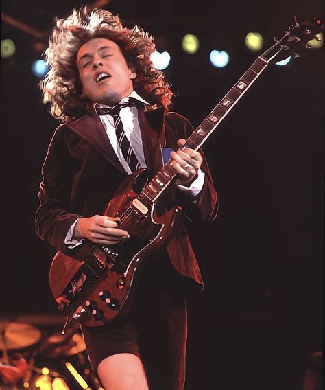 Angus Young 70s, Angus Young Guitar, Classic Rock Aesthetic, Phil Rudd, Acdc Angus Young, Silly People, Malcolm Young, Acdc Angus, Future Music