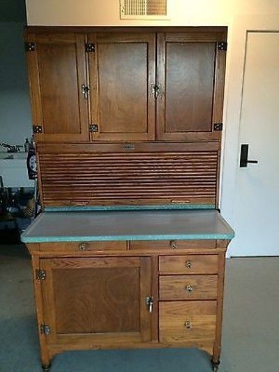 Antique Hoosier Cabinet, Antique Appraisal, Hoosier Cabinets, Rococo Furniture, Hoosier Cabinet, Craftsman Kitchen, Flea Market Flip, Cabinet Remodel, Country Kitchen Decor