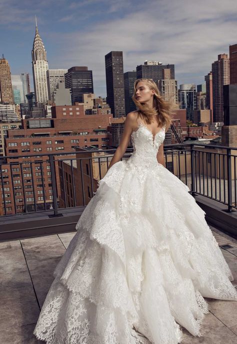 Pnina Tornai Pnina Tornai Wedding Dress, Ball Gowns Princess, Pnina Tornai, Kleinfeld Bridal, Bridal Ball Gown, Lace Ball Gowns, White Wedding Dress, Dream Wedding Ideas Dresses, Princess Dresses