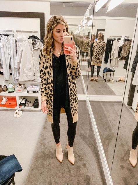 What To Wear With Leather Leggings, Leggings Outfit Winter, Lauren Mcbride, Leather Leggings Outfit, Fashion Jackson, Leggings Outfit, Legging Outfits, Fashion Blogger Style, Nordstrom Anniversary Sale